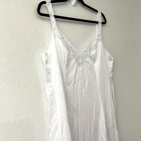 VANITY FAIR VINTAGE LACE FULL SLIP PLUS 42 - Picture 4 of 8